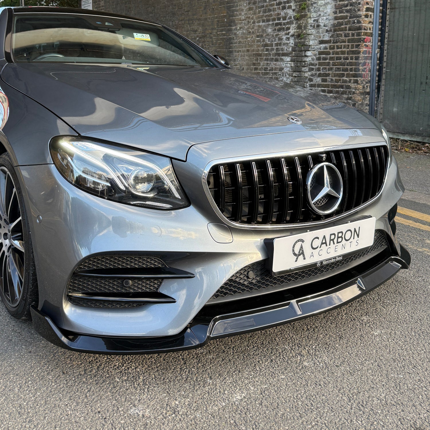 E Class - W213/C238: Gloss Black Front Splitter 2016-2020