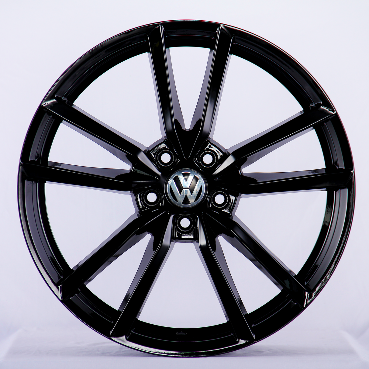 Golf - MK8: 19" Gloss Black Pretoria Style Alloy Wheels 21+