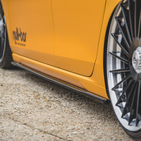 VW - Golf MK8: Maxton Side Skirts V1
