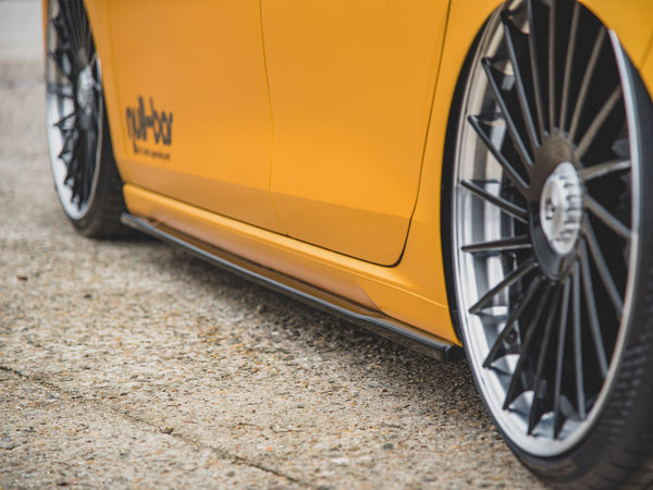 VW - Golf MK8: Maxton Side Skirts V1