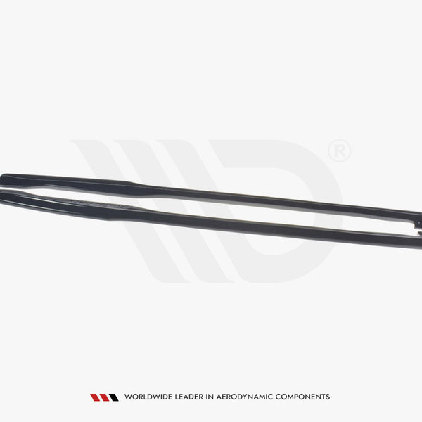 Audi - TT RS 8S: Maxton Side Skirts