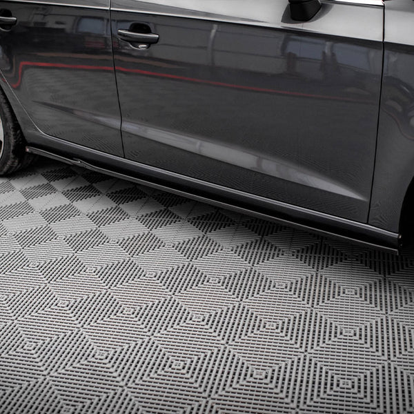 Audi - A3 Sportback 8V: Maxton Side Skirts