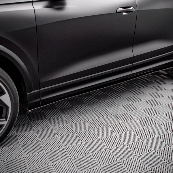Audi - RSQ8 MK1: Maxton Side Skirts