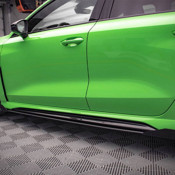 Audi - RS3 Sedan 8Y: Maxton Side Flaps