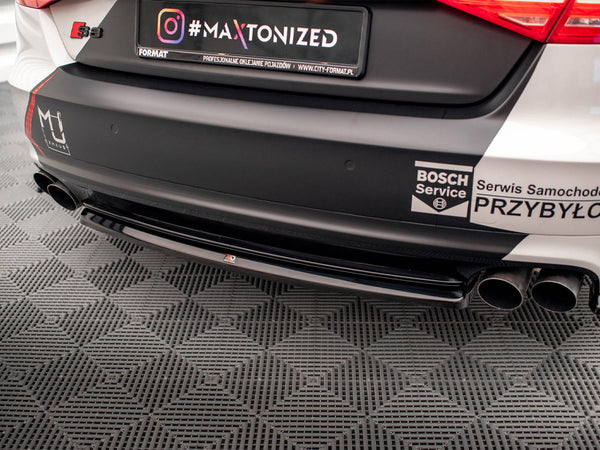 Audi - S8 D4: Maxton Central Rear Splitter