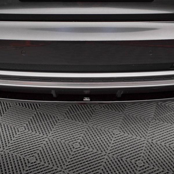 Audi - S8 D5: Maxton Central Rear Splitter