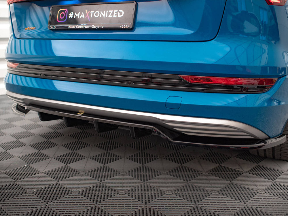 Audi - e-Tron: Maxton Central Rear Splitter (Vertical Bars)