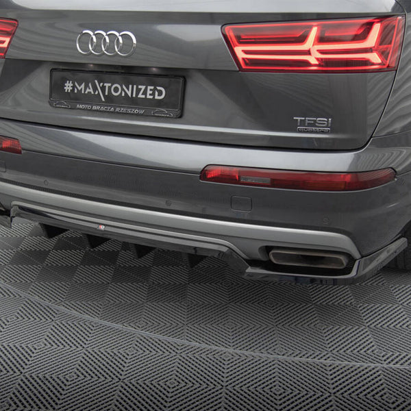 Audi - Q7 MK2: Maxton Central Rear Splitter (Vertical Bars)