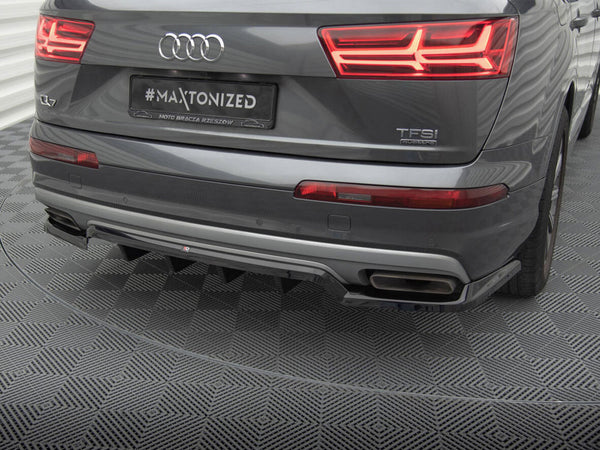 Audi - Q7 MK2: Maxton Central Rear Splitter (Vertical Bars)