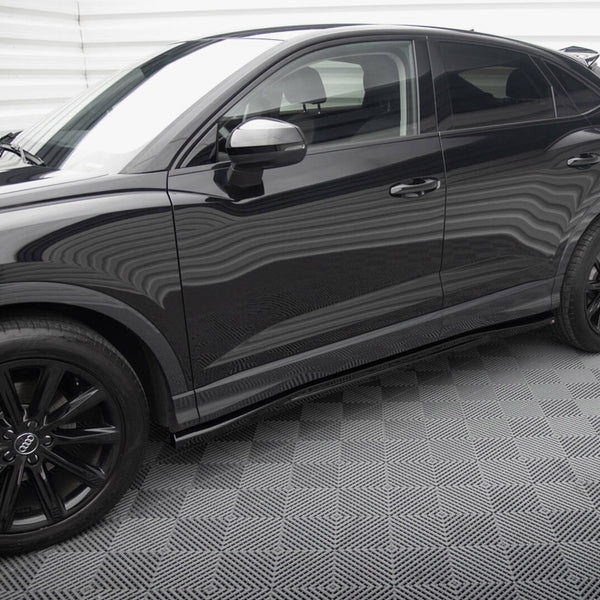 Audi - Q3 Sportback F3: Maxton Side Skirts