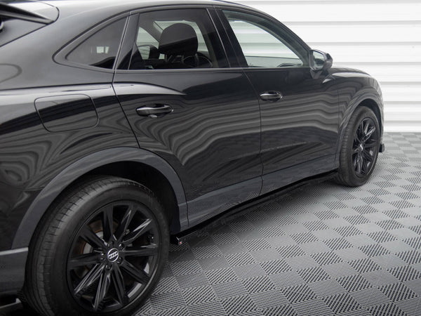 Audi - Q3 Sportback F3: Maxton Side Skirts