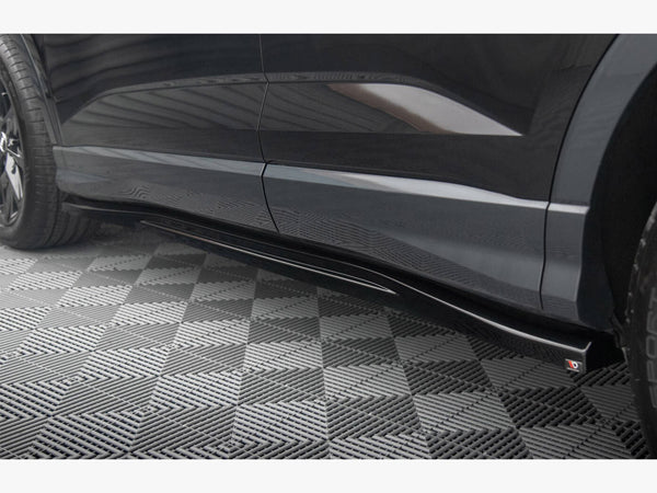 Audi - Q3 Sportback F3: Maxton Side Skirts