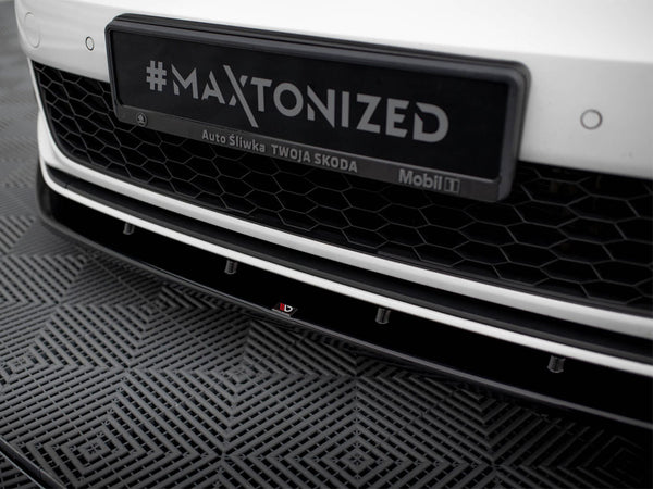 VW - Golf GTI / GTD MK7 Facelift: Maxton Front Splitter V1