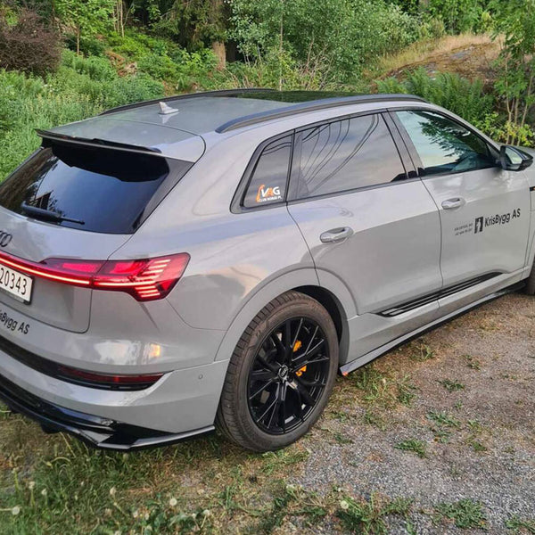 Audi - e-Tron S Line: Maxton Side Skirts