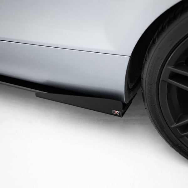 Audi - TT S / TT S Line 8J Facelift: Maxton Side Flaps