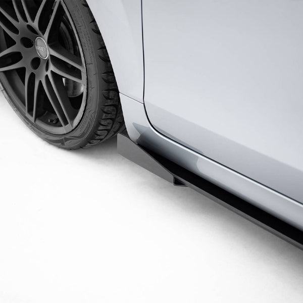 Audi - TT S / TT S Line 8J Facelift: Maxton Side Flaps