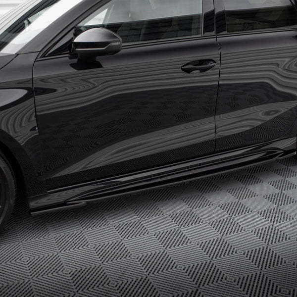 Audi - RS3 Sportback 8Y: Maxton Side Skirts