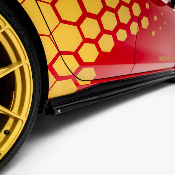 VW - Golf GTI Clubsport MK8 Facelift: Maxton Side Skirts V2