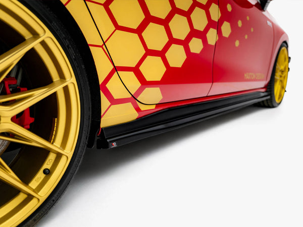 VW - Golf GTI Clubsport MK8 Facelift: Maxton Side Skirts V2