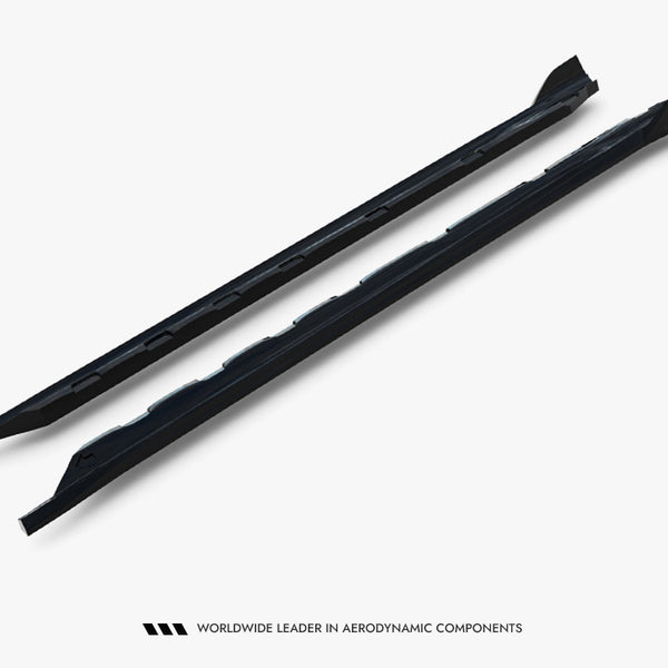 VW - Golf MK8 Facelift: Maxton Side Skirts