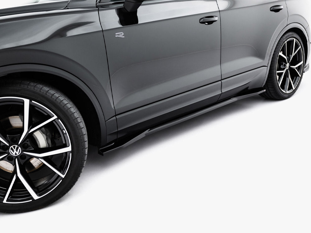 VW - Touareg R Line MK3 Facelift: Maxton Side Skirts