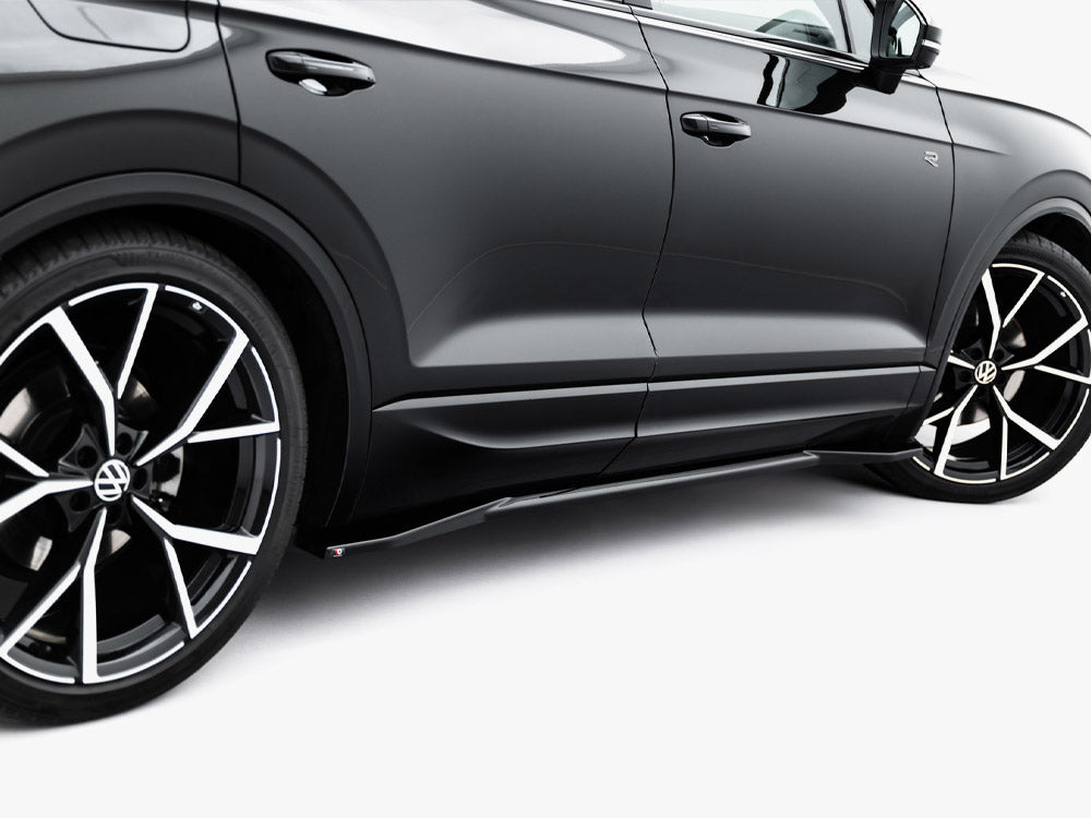 VW - Touareg R Line MK3 Facelift: Maxton Full Body Kit