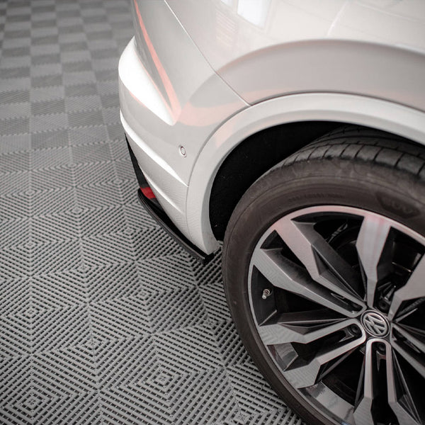 VW - Touareg R Line MK3: Maxton Full Body Kit