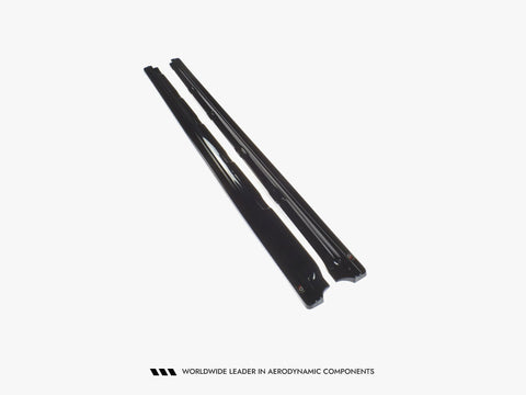 VW - Golf Standard MK7 Facelift: Maxton Side Skirts