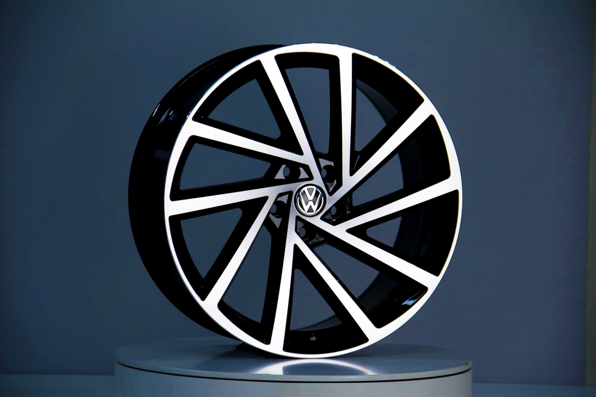 Tiguan - MK1/MK2: 19" Diamond Cut Clubsport Style Alloy Wheels 16+