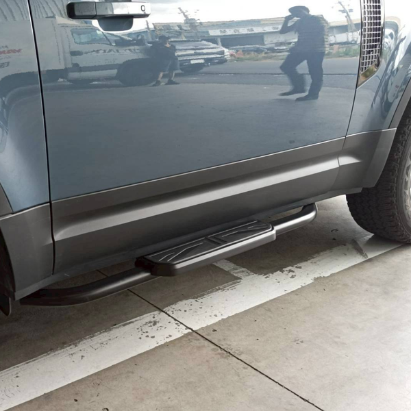 Defender 90 -  L663: Black UJ Style Side Steps 20+