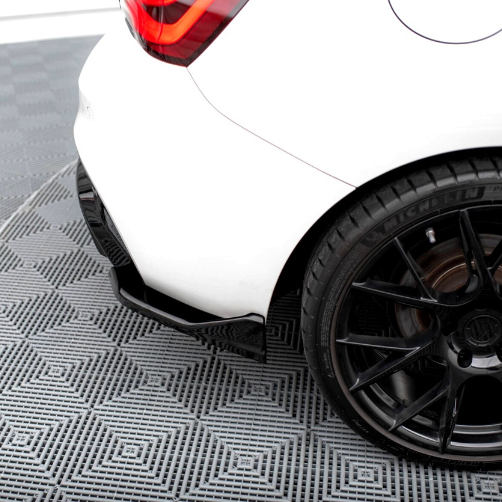 1 Series - F20/F21 Facelift: Gloss Black Rear Canards 15-19