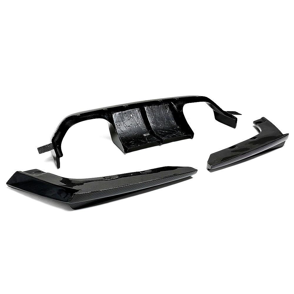M3 M4 - F80/F82/F83: Dry Pre-Preg Carbon Fibre V Style Rear Diffuser 14-20