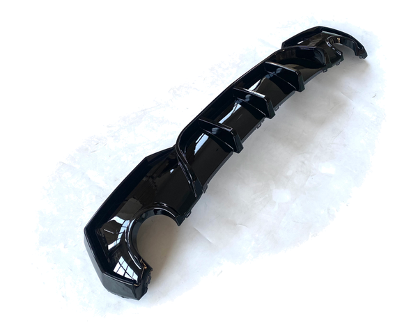4 series g22 gloss black rear diffuser 21
