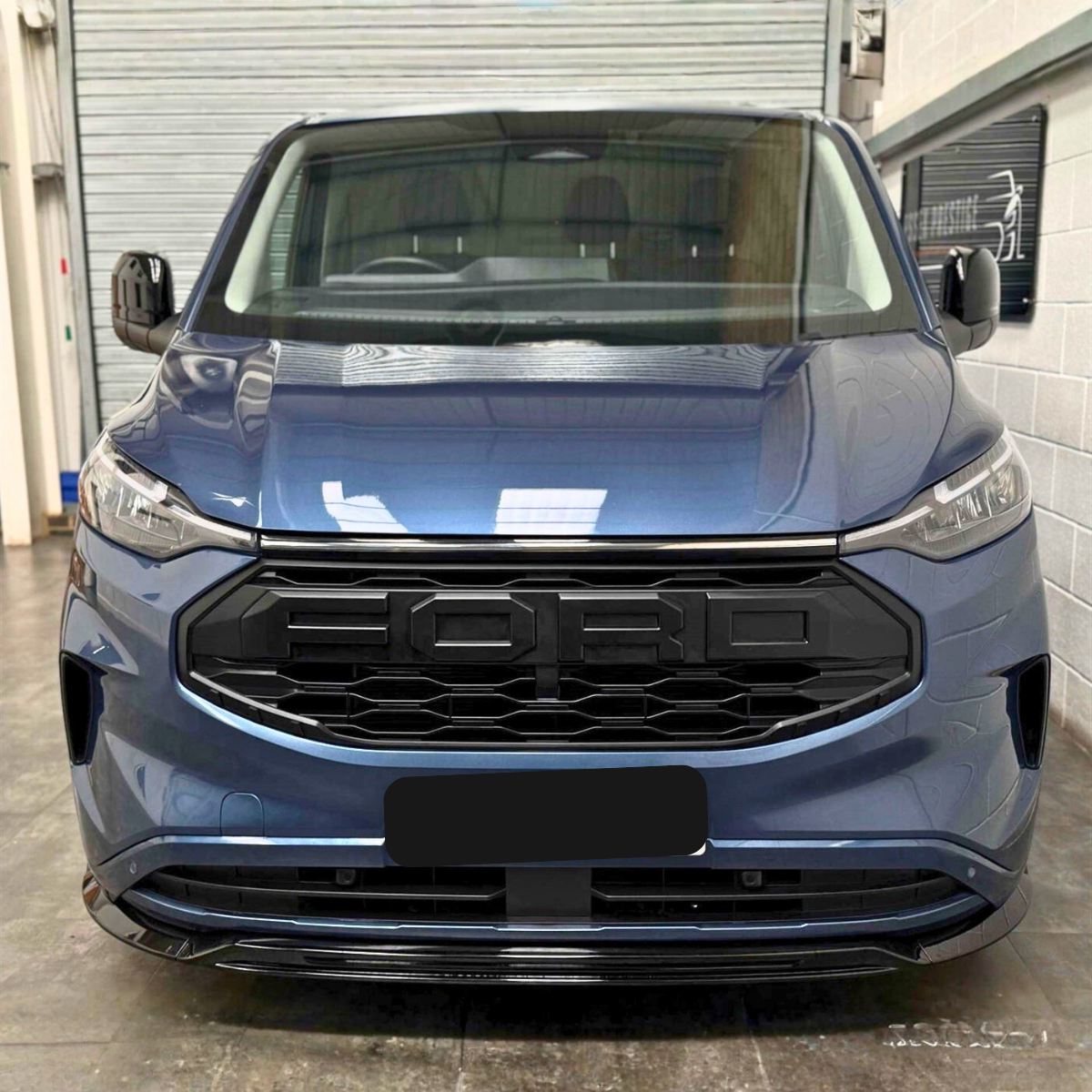 Ford Transit Custom MK2: Gloss Black V2 Front Splitter 24+