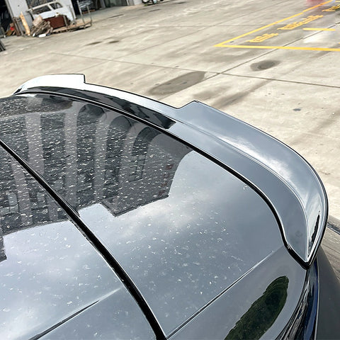 Porsche - Cayenne: Gloss Black Rear Spoiler 18-21