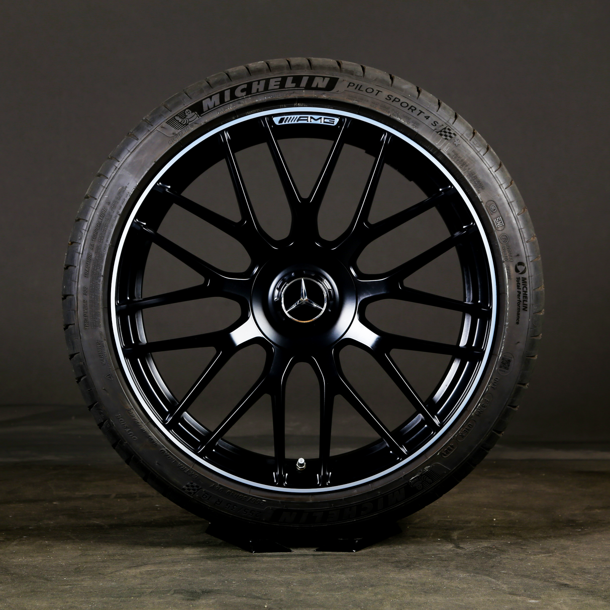 CLA - W117/W118: 18" Satin Black AMG Style Alloy Wheels 13+