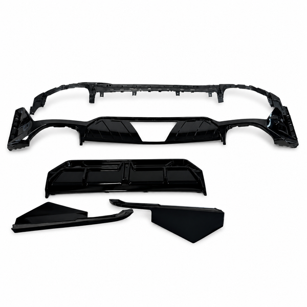 3 Series - G20 Facelift: Gloss Black LED Rear Diffuser with Tips 23+
