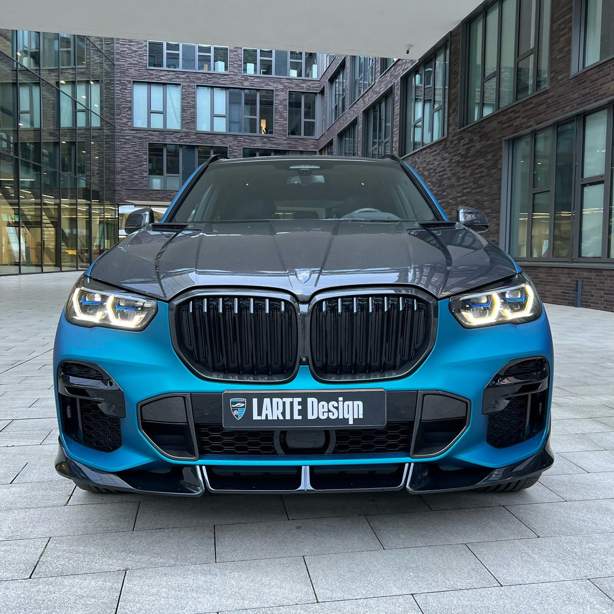 X5 - G05 Pre-LCI: Larte Design Carbon Fibre Grille Trim