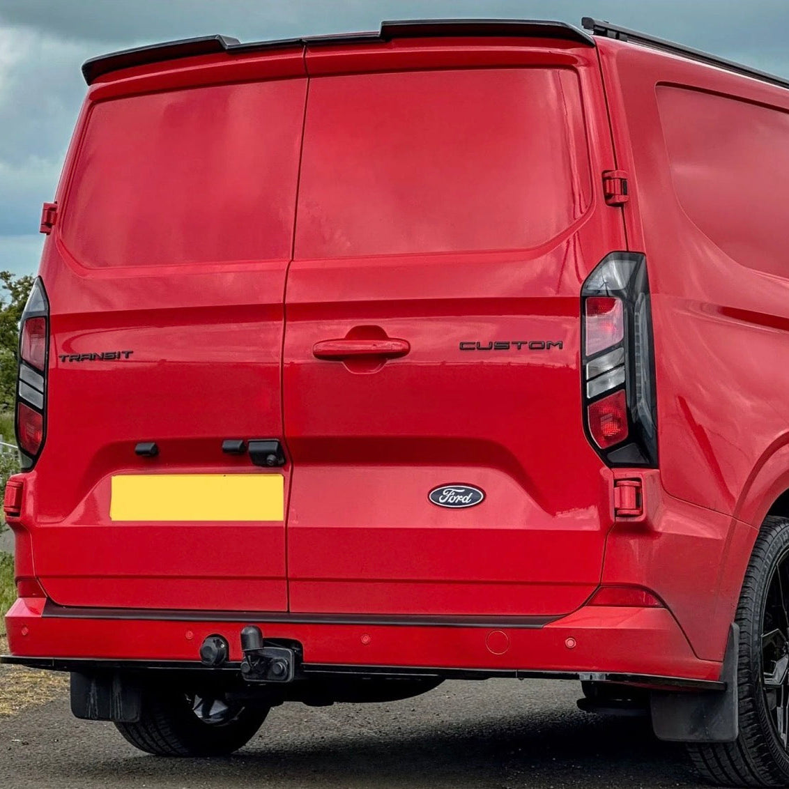 Ford Transit Custom MK2: Gloss Black V1 Barn Door Spoiler 24+