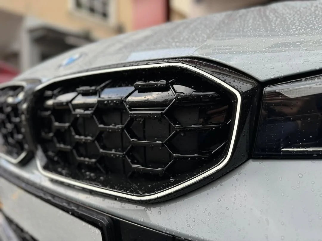 3 Series - G20 Facelift: Gloss Black Diamond LED Front Grill 23+