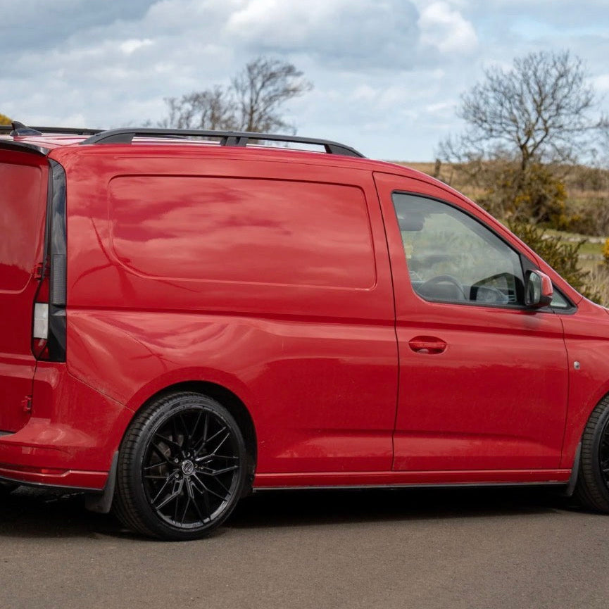 Caddy - MK5 SWB: Gloss Black Side Skirts V1 Style 21+