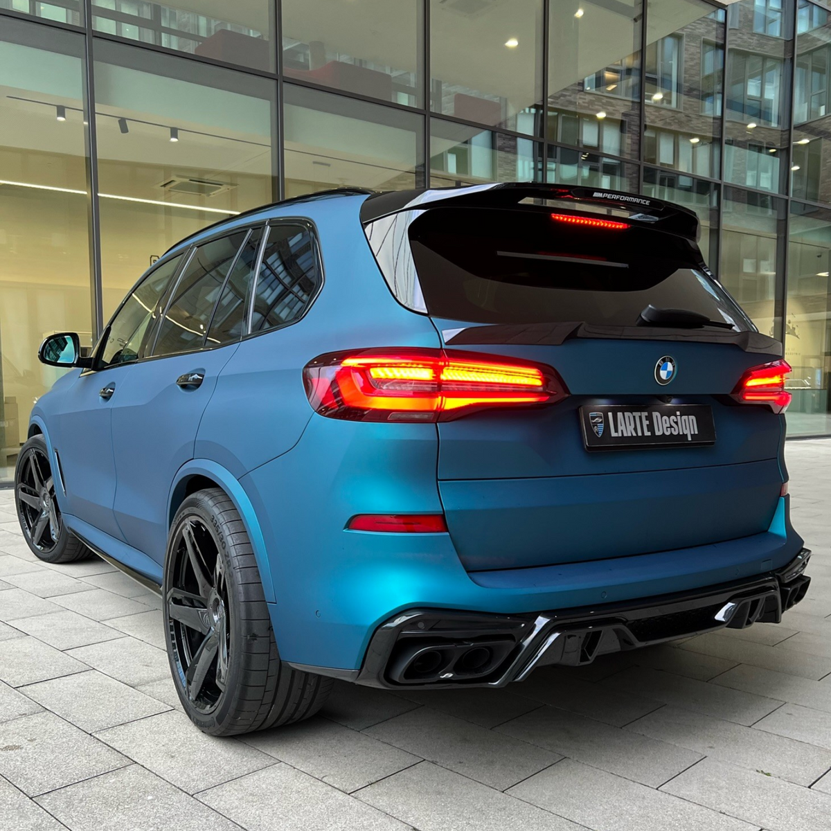 X5 - G05 Pre-LCI: Larte Design Carbon Fibre Rear Diffuser