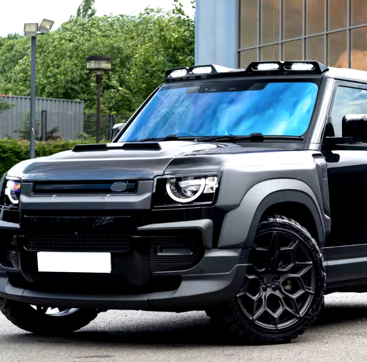 Defender 90/110 - L663: Gloss Black LED Roof Light Bar 20+