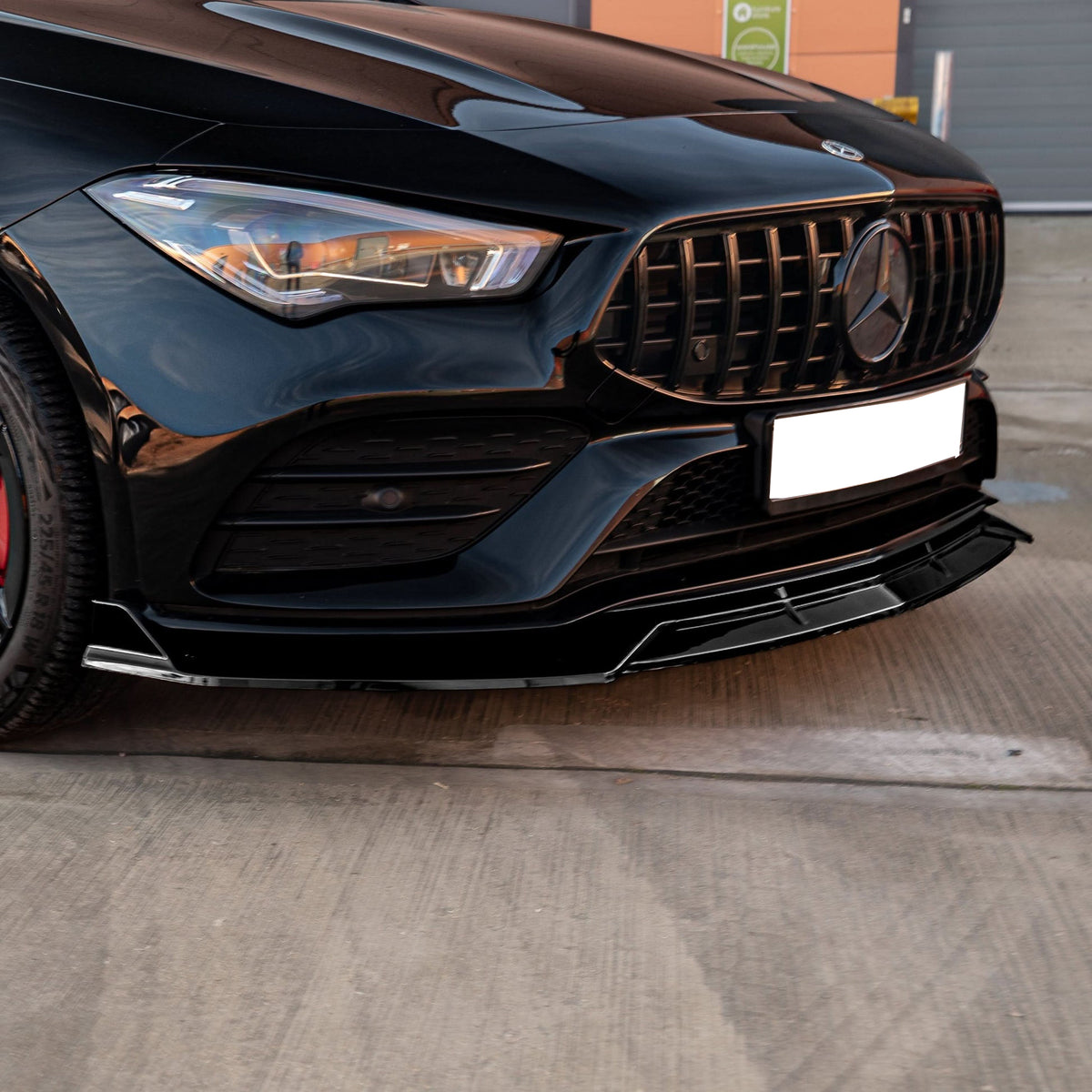 CLA - W118 Pre-Facelift: Gloss Black V2 Style Front Splitter 19-23