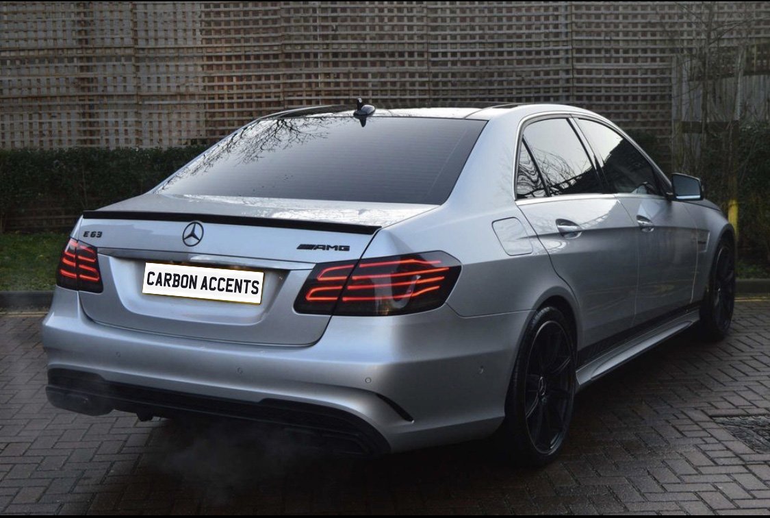 E Class - W212: Gloss Black AMG Style Spoiler 10-16