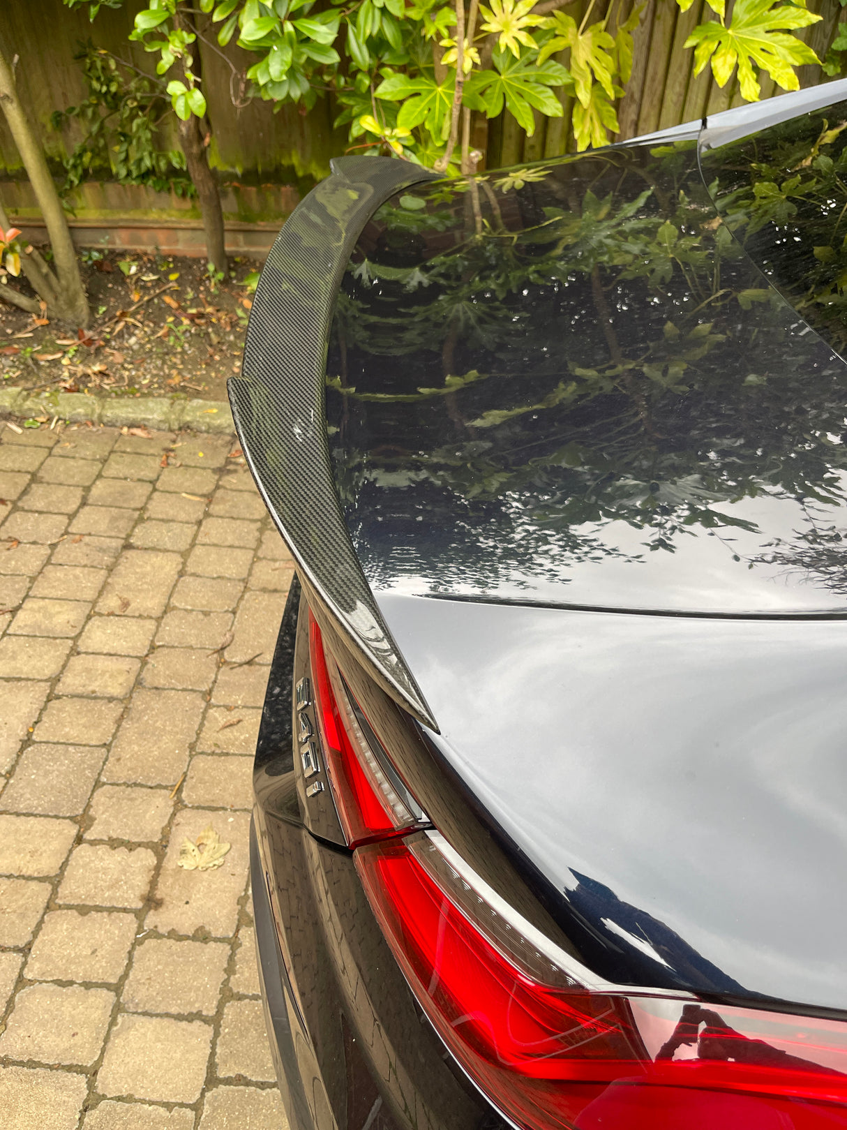 8 Series - G16: Pre-Preg Dry Carbon Fibre V Style Spoiler 18+