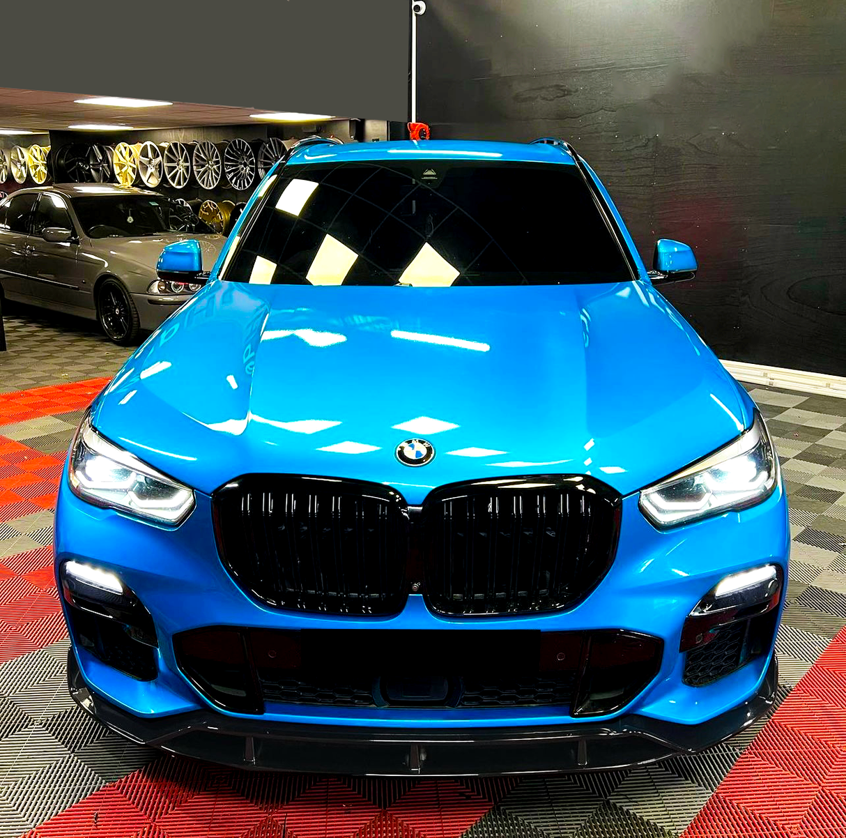 X5 - G05 Pre-Facelift: Gloss Black Body Kit 19-22