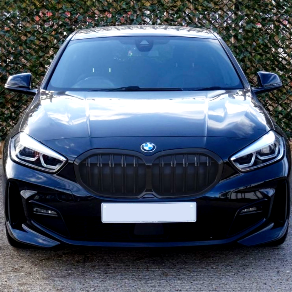 1 Series - F40: Gloss Black Grill Double Slat 20-24