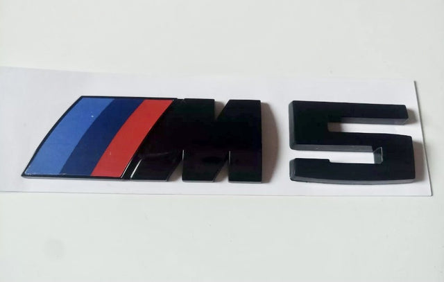 BMW - M5: Black Rear Badge - Carbon Accents