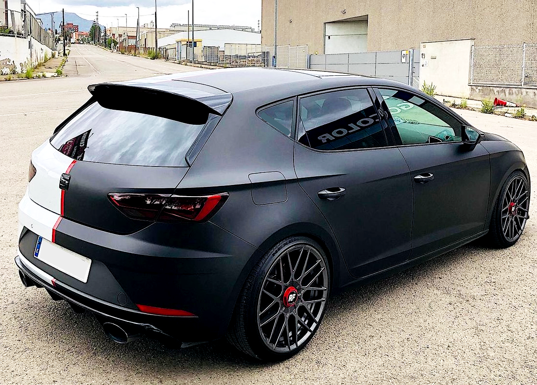 Leon - MK3: Gloss Black Cupra Style Spoiler 12-20